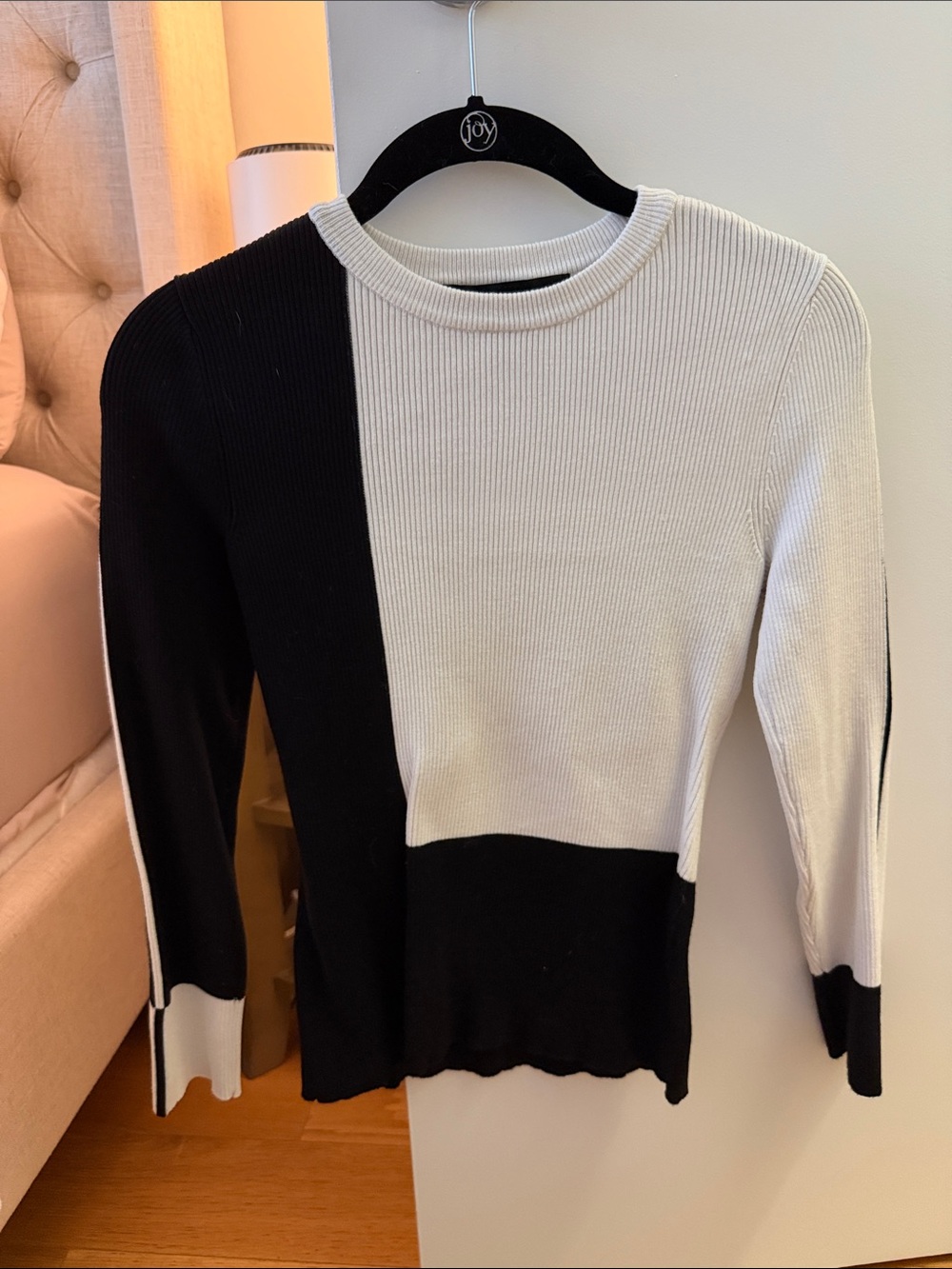 White House Black Market Black & White Colorblock Ribbed Crewneck
